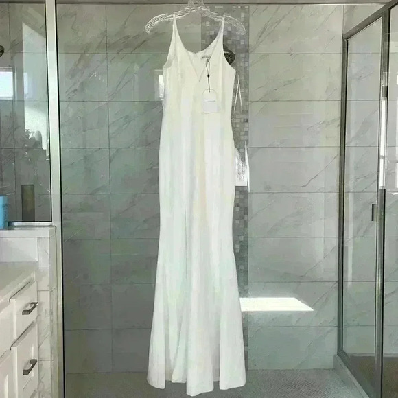 Dress the Population- NWT Iris Slit Crepe Gown / Size XS /Color Off - White - Picture 2 of 16